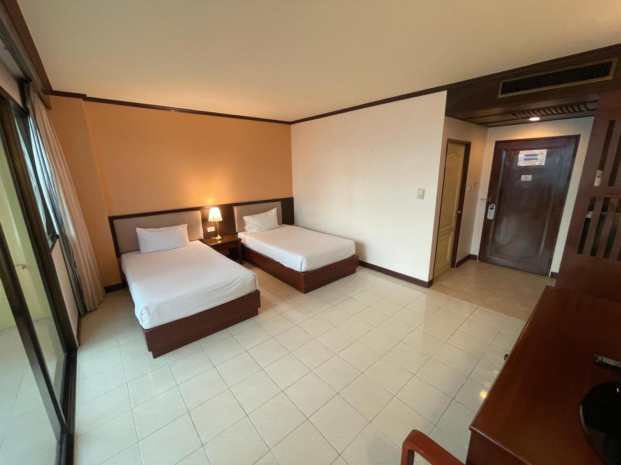 Phuket Bauman Ville Hotel מראה חיצוני תמונה